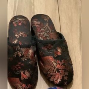 New Chinese BLACK Satin Brocade Embroidered Indoor Slippers